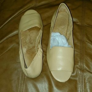 Women's Aerosoles Tidbit shoes
